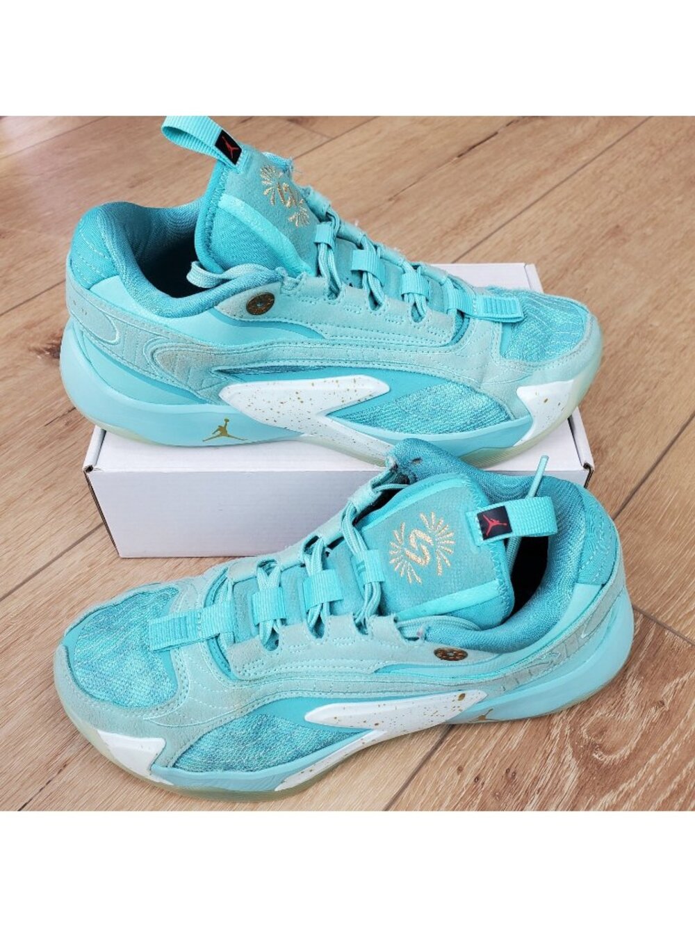 Jordan Luca 2 Boys Youth Size 6.5 Blue Teal Tropical Twist Metallic Gold Sneaker